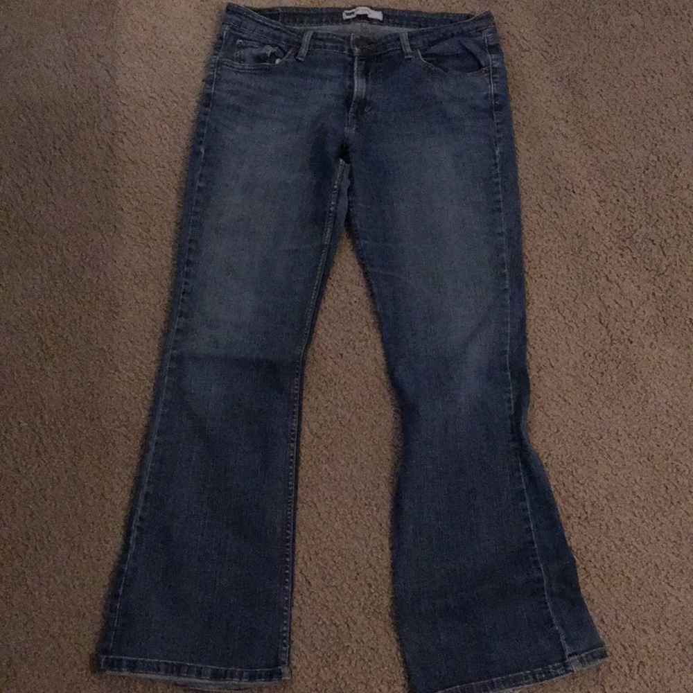 Women’s size 13 light wash Levi’s jeans